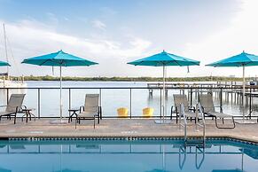 Hutchinson Island Hotel