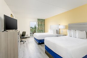 Hutchinson Island Hotel