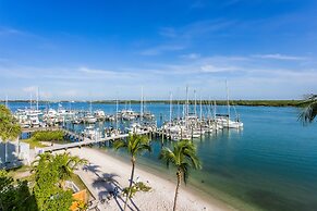 Hutchinson Island Hotel