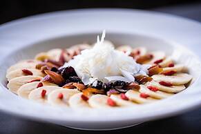 Crowne Plaza Limassol by IHG