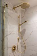 DoubleTree by Hilton Brighton Metropole