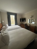 Avisford Park Hotel