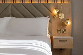 DoubleTree by Hilton Bristol North