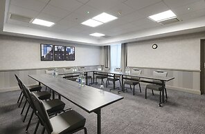 DoubleTree by Hilton Dartford Bridge