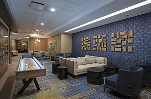 DoubleTree by Hilton Hotel West Edmonton