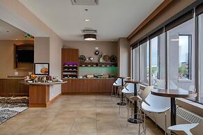 DoubleTree by Hilton Hotel & Conference Centre Regina