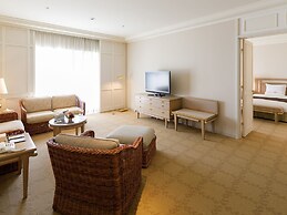 Okura Akademia Park Hotel