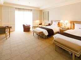 Okura Akademia Park Hotel