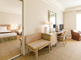 Okura Akademia Park Hotel