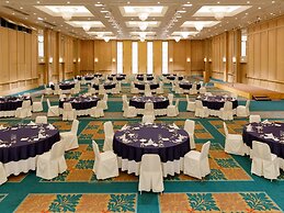 Okura Akademia Park Hotel