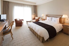 Okura Akademia Park Hotel