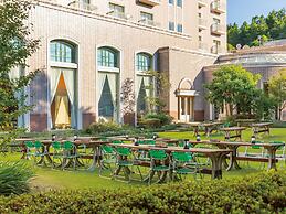 Okura Akademia Park Hotel