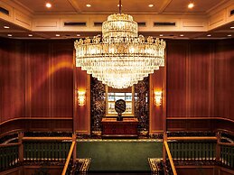 Okura Akademia Park Hotel