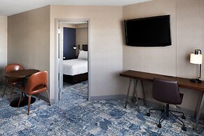 Four Points by Sheraton Edmonton South