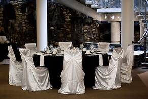 Four Points by Sheraton Edmonton South