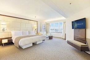 Regal Airport Hotel