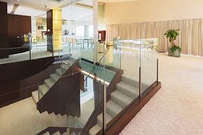 Regal Airport Hotel
