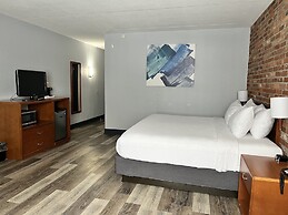 Travelodge by Wyndham Barrie