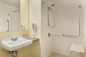 Travelodge by Wyndham North Bay