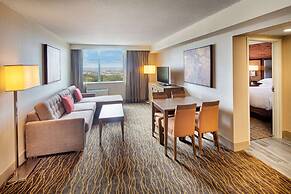 DoubleTree by Hilton Toronto Airport