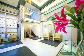 Best Living Hotel Arotel