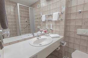Best Living Hotel Arotel