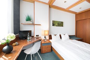 Best Living Hotel Arotel