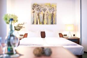 Best Living Hotel Arotel