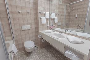 Best Living Hotel Arotel