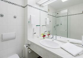 Best Living Hotel Arotel