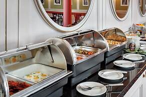 Hotel Savoy
