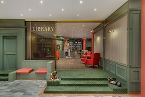 Hotel Savoy