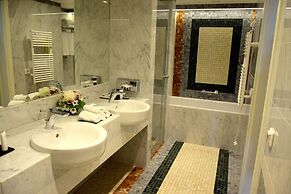 Hotel Savoy