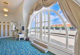 Hotel Savoy