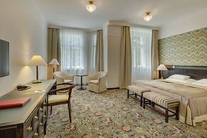 Hotel Savoy