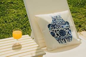 Paradise Art Hotel by Mr and Mrs White