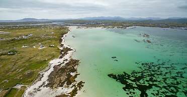 Carna Bay Hotel