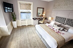 The Lakeside Hotel & Leisure Centre