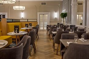 The Ro Hotel