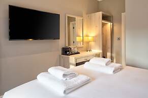 The Ro Hotel