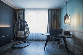 elaya frankfurt oberursel, Trademark Collection