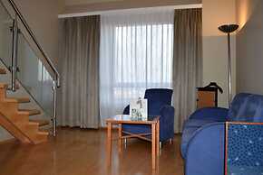 elaya frankfurt oberursel, Trademark Collection