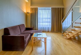 elaya frankfurt oberursel, Trademark Collection