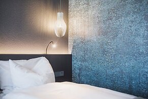 elaya frankfurt oberursel, Trademark Collection