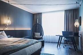 elaya frankfurt oberursel, Trademark Collection