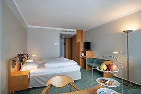 elaya frankfurt oberursel, Trademark Collection