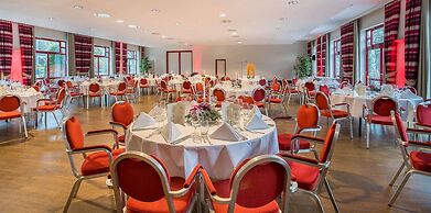 elaya frankfurt oberursel, Trademark Collection