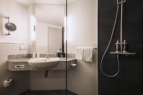 elaya frankfurt oberursel, Trademark Collection
