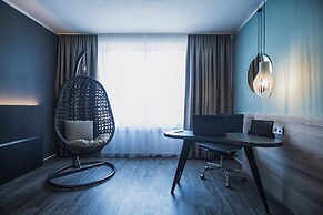 elaya frankfurt oberursel, Trademark Collection