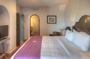 Alta Las Palomas Hotel
